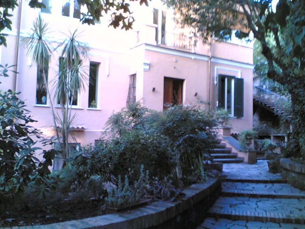 Villino Corbelli B&B Рим Экстерьер фото